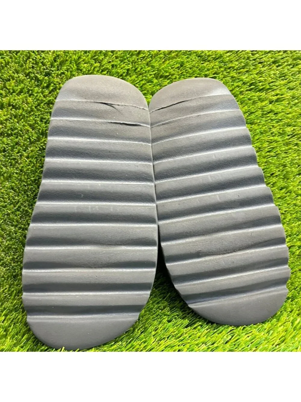 Adidas Yeezy Slate Marine Gray Mens Size 11 Beach Outdoor Walking Slide Sandals